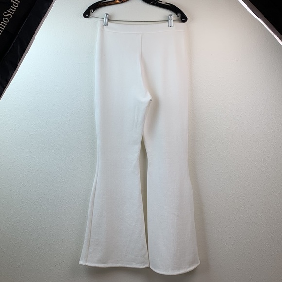 NWT Boohoo ivory strapless long line bandeau tunic + flare leg pull on pants set - Picture 4 of 11